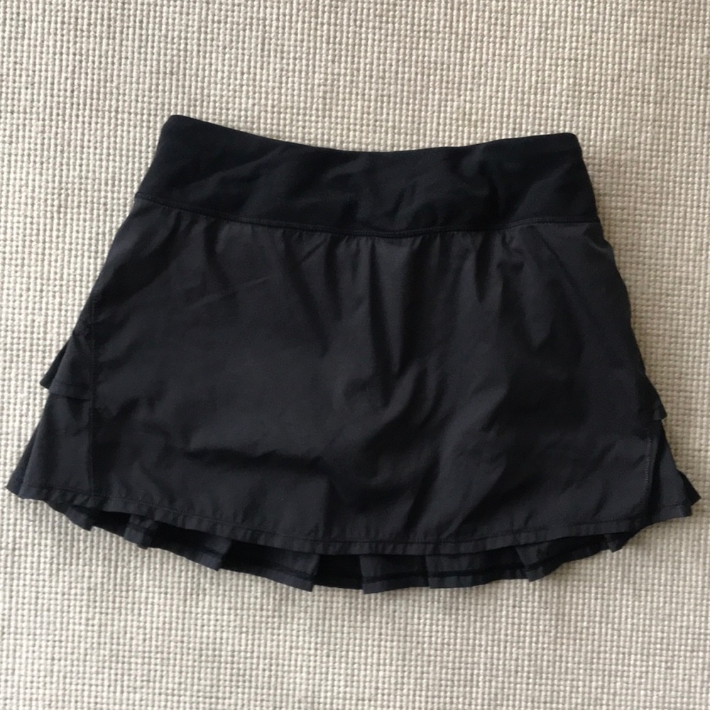 Ivivva childs Tennis skirt size 12 barely worn.